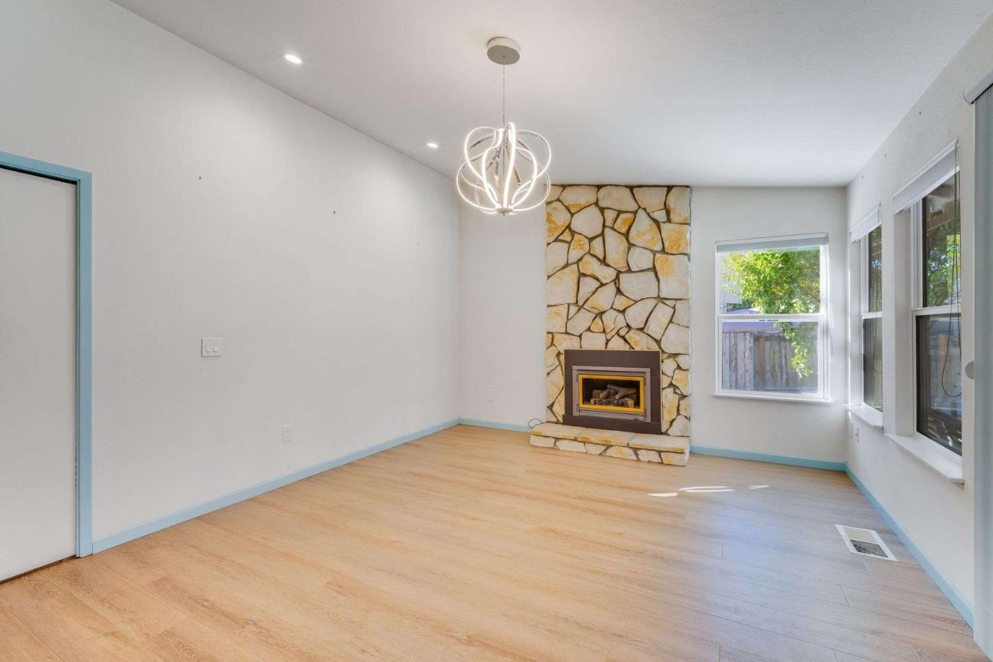 Detail Gallery Image 3 of 44 For 6179 San Gabriel Pl, Rohnert Park,  CA 94928 - 3 Beds | 2 Baths