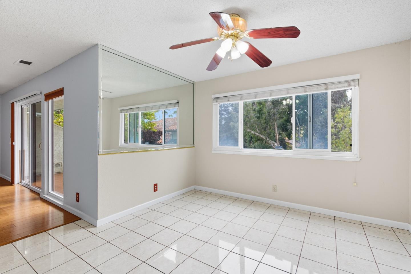 Detail Gallery Image 14 of 39 For 22103 Vista Del Plaza Ln #15,  Hayward,  CA 94541 - 2 Beds | 2 Baths