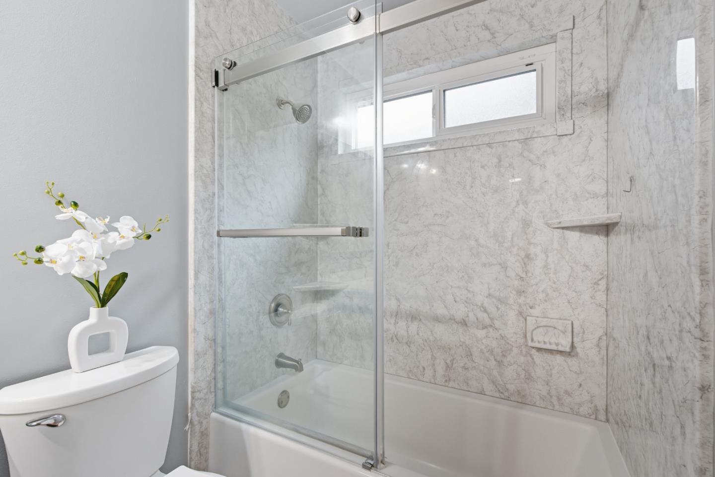 Detail Gallery Image 18 of 39 For 22103 Vista Del Plaza Ln #15,  Hayward,  CA 94541 - 2 Beds | 2 Baths