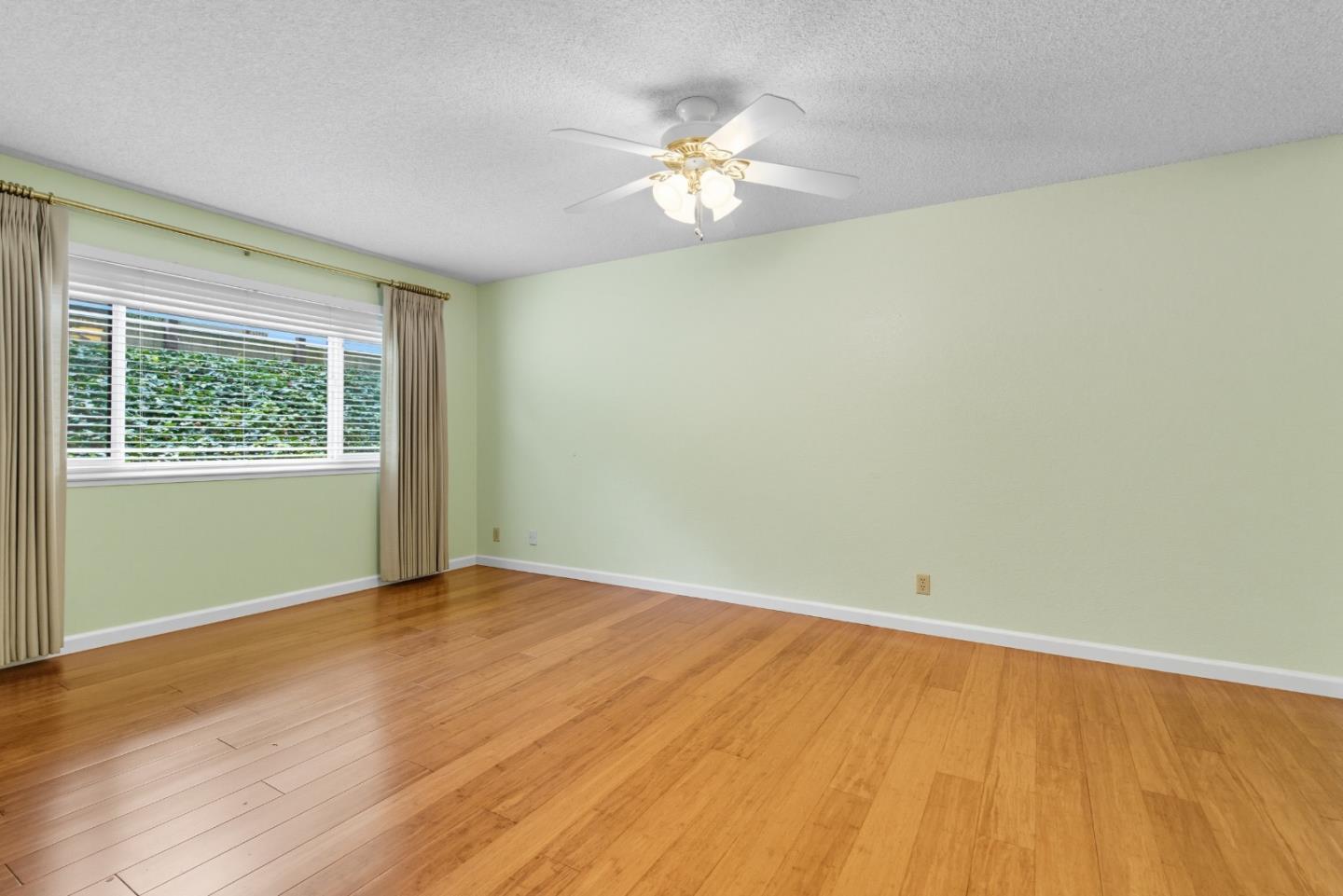 Detail Gallery Image 20 of 39 For 22103 Vista Del Plaza Ln #15,  Hayward,  CA 94541 - 2 Beds | 2 Baths