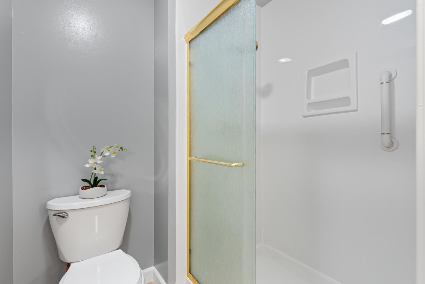 Detail Gallery Image 21 of 39 For 22103 Vista Del Plaza Ln #15,  Hayward,  CA 94541 - 2 Beds | 2 Baths