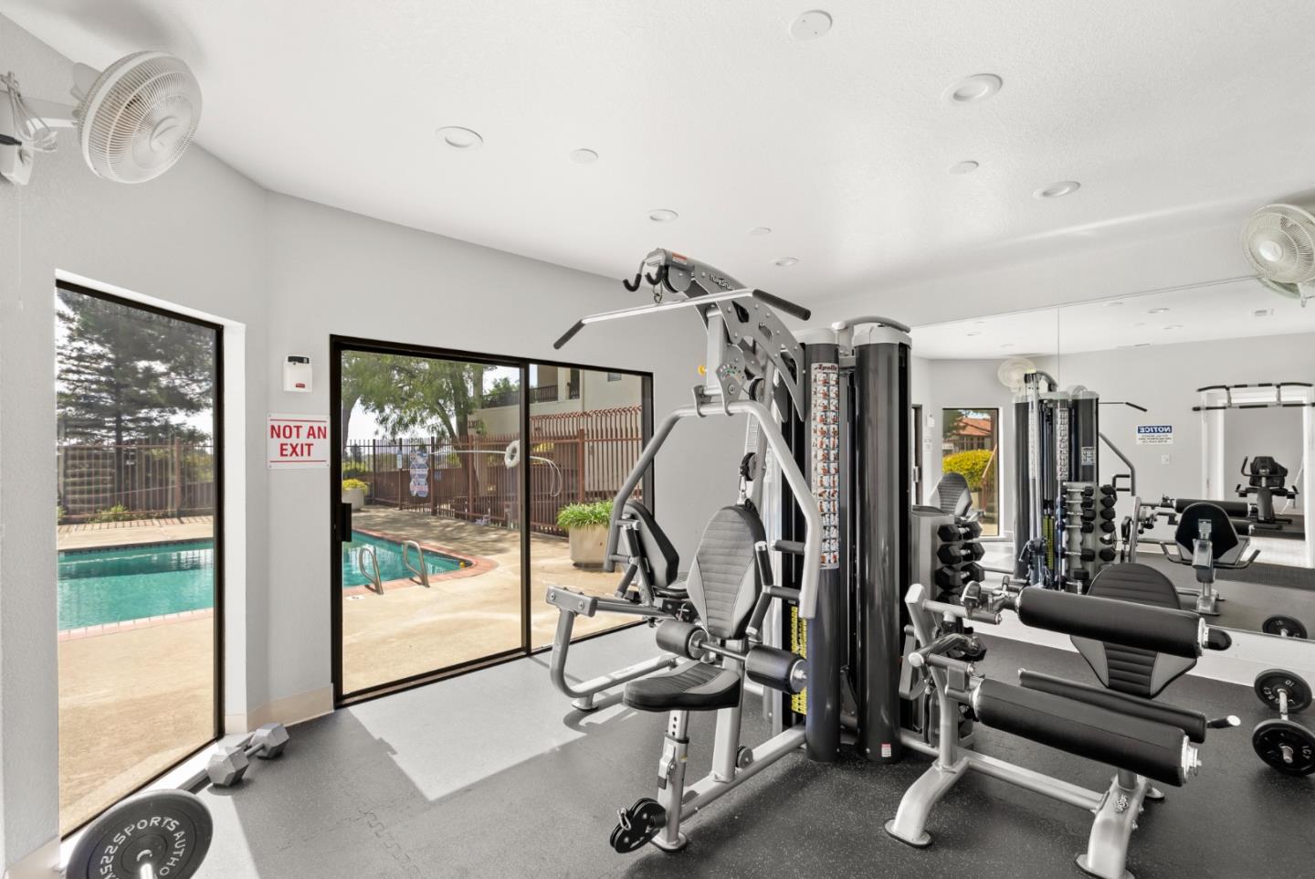 Detail Gallery Image 29 of 39 For 22103 Vista Del Plaza Ln #15,  Hayward,  CA 94541 - 2 Beds | 2 Baths