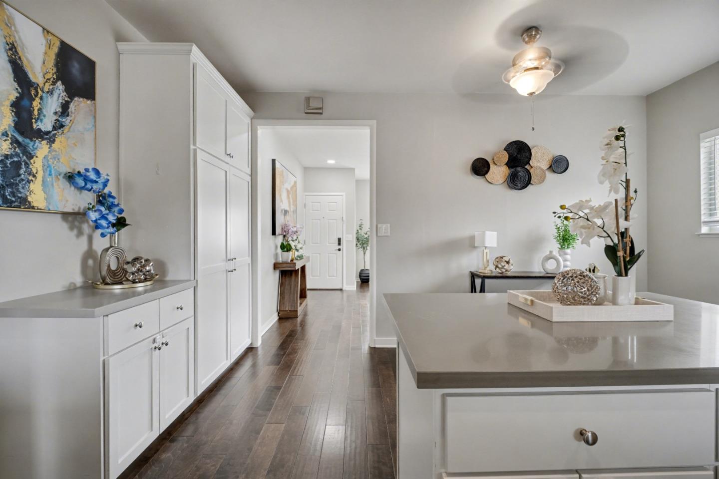 Detail Gallery Image 13 of 39 For 670 N 14th St, San Jose,  CA 95112 - 2 Beds | 2 Baths