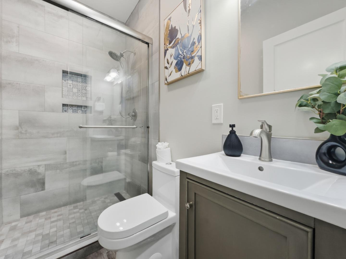 Detail Gallery Image 19 of 39 For 670 N 14th St, San Jose,  CA 95112 - 2 Beds | 2 Baths