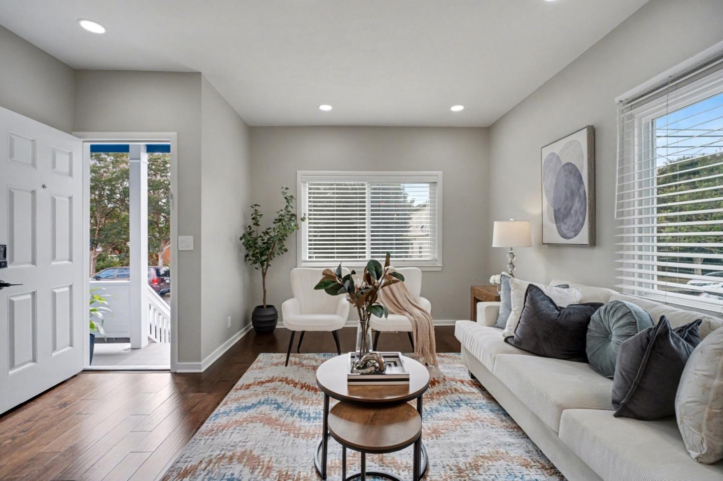 Detail Gallery Image 2 of 39 For 670 N 14th St, San Jose,  CA 95112 - 2 Beds | 2 Baths