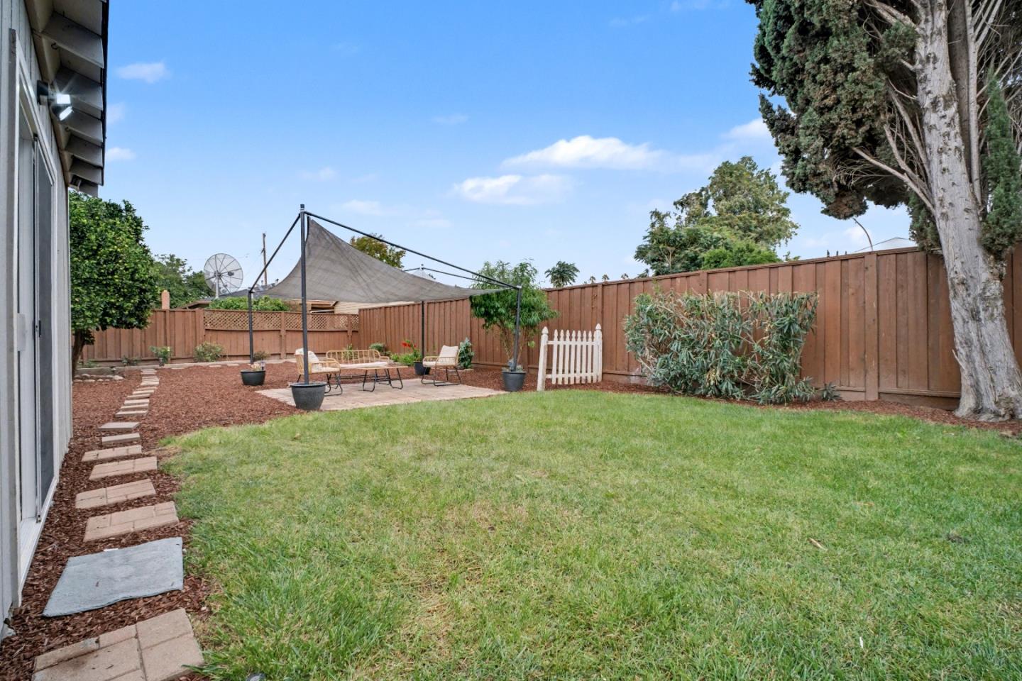 Detail Gallery Image 29 of 39 For 670 N 14th St, San Jose,  CA 95112 - 2 Beds | 2 Baths