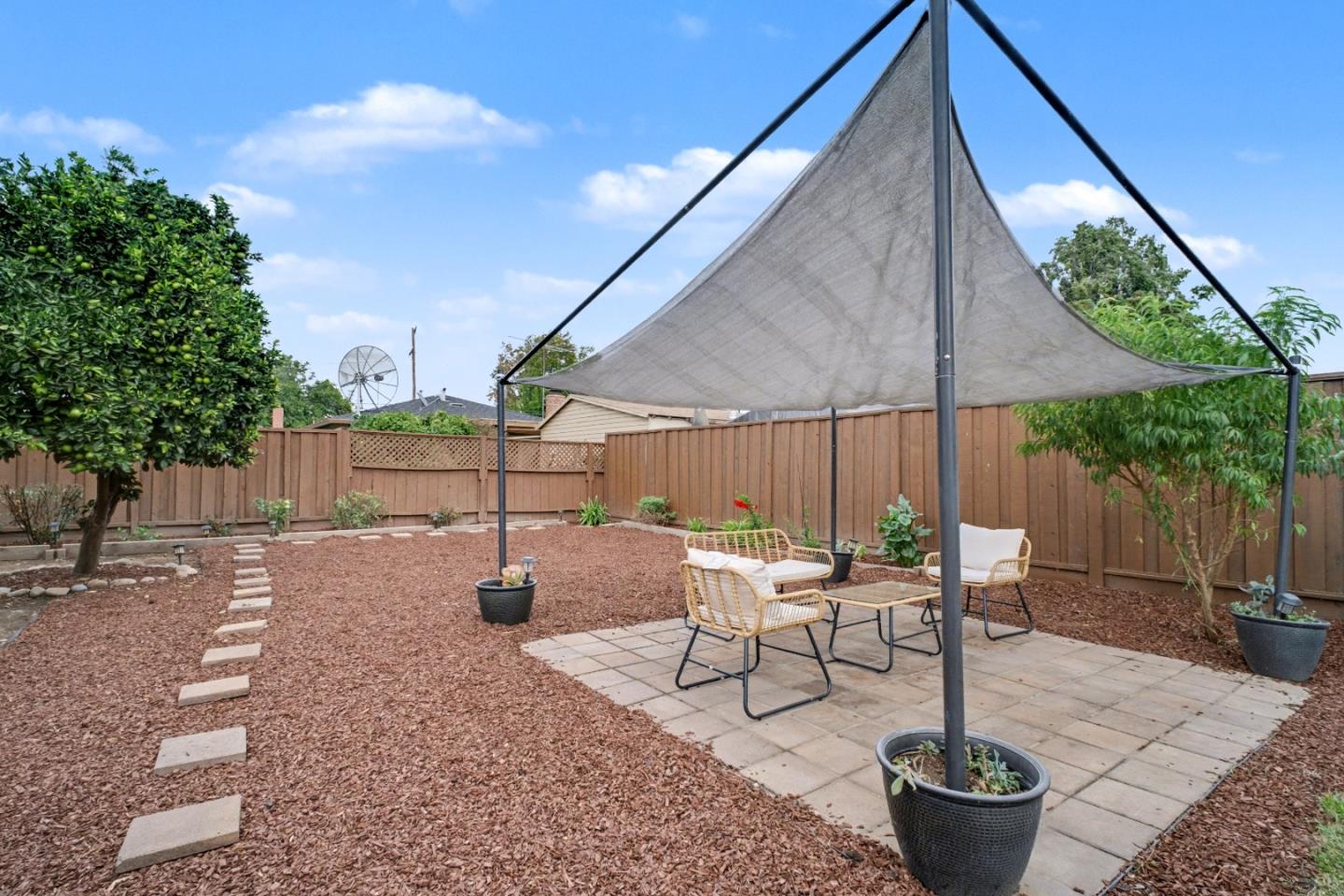 Detail Gallery Image 34 of 39 For 670 N 14th St, San Jose,  CA 95112 - 2 Beds | 2 Baths