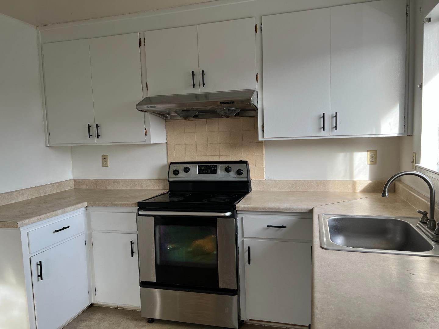 Detail Gallery Image 7 of 32 For 431 E Saint John St, San Jose,  CA 95112 - – Beds | – Baths