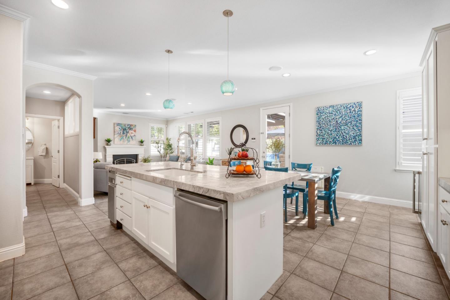 Detail Gallery Image 10 of 41 For 16895 Cabernet Ct, Morgan Hill,  CA 95037 - 4 Beds | 3/1 Baths