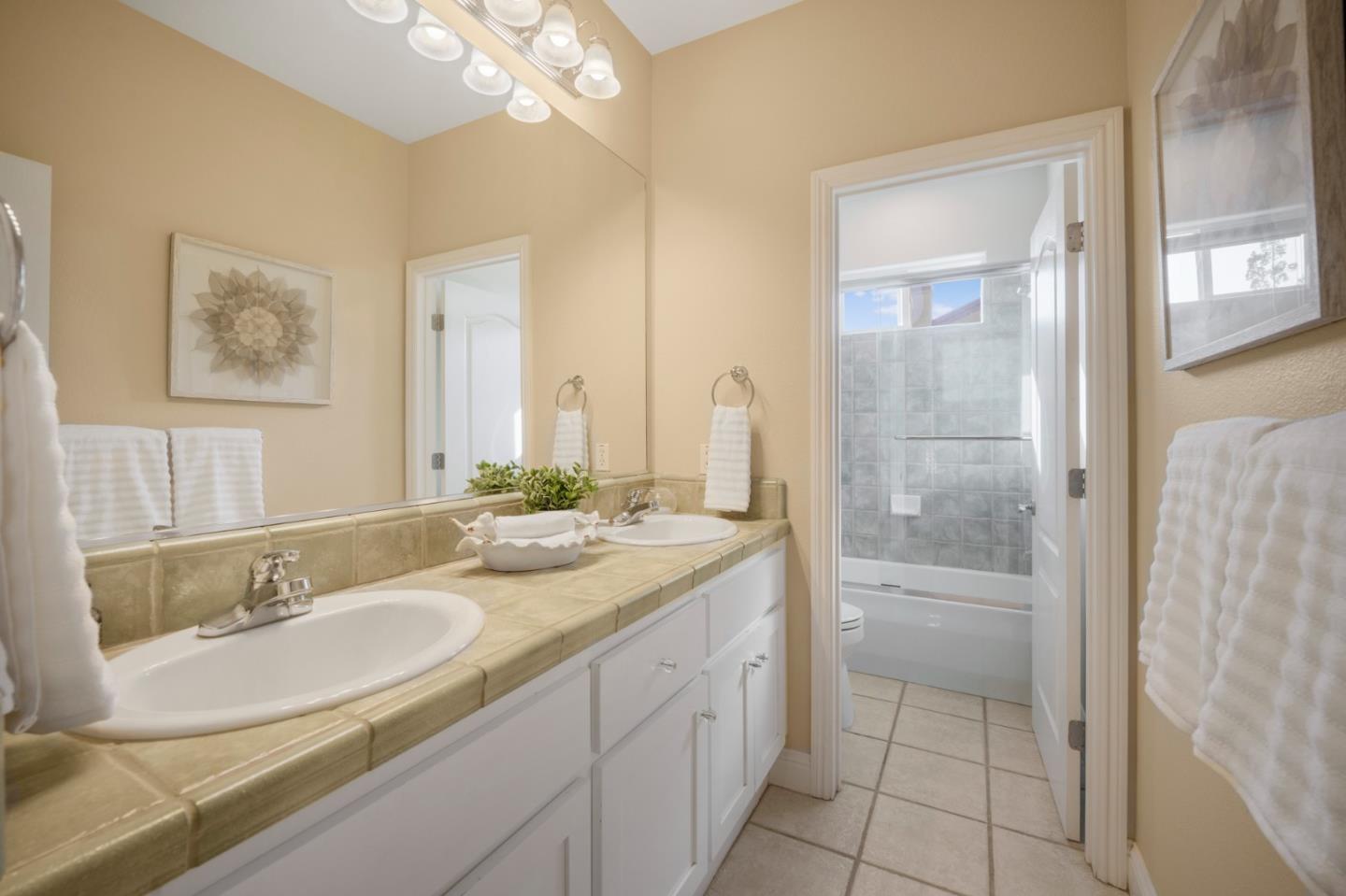 Detail Gallery Image 15 of 41 For 16895 Cabernet Ct, Morgan Hill,  CA 95037 - 4 Beds | 3/1 Baths