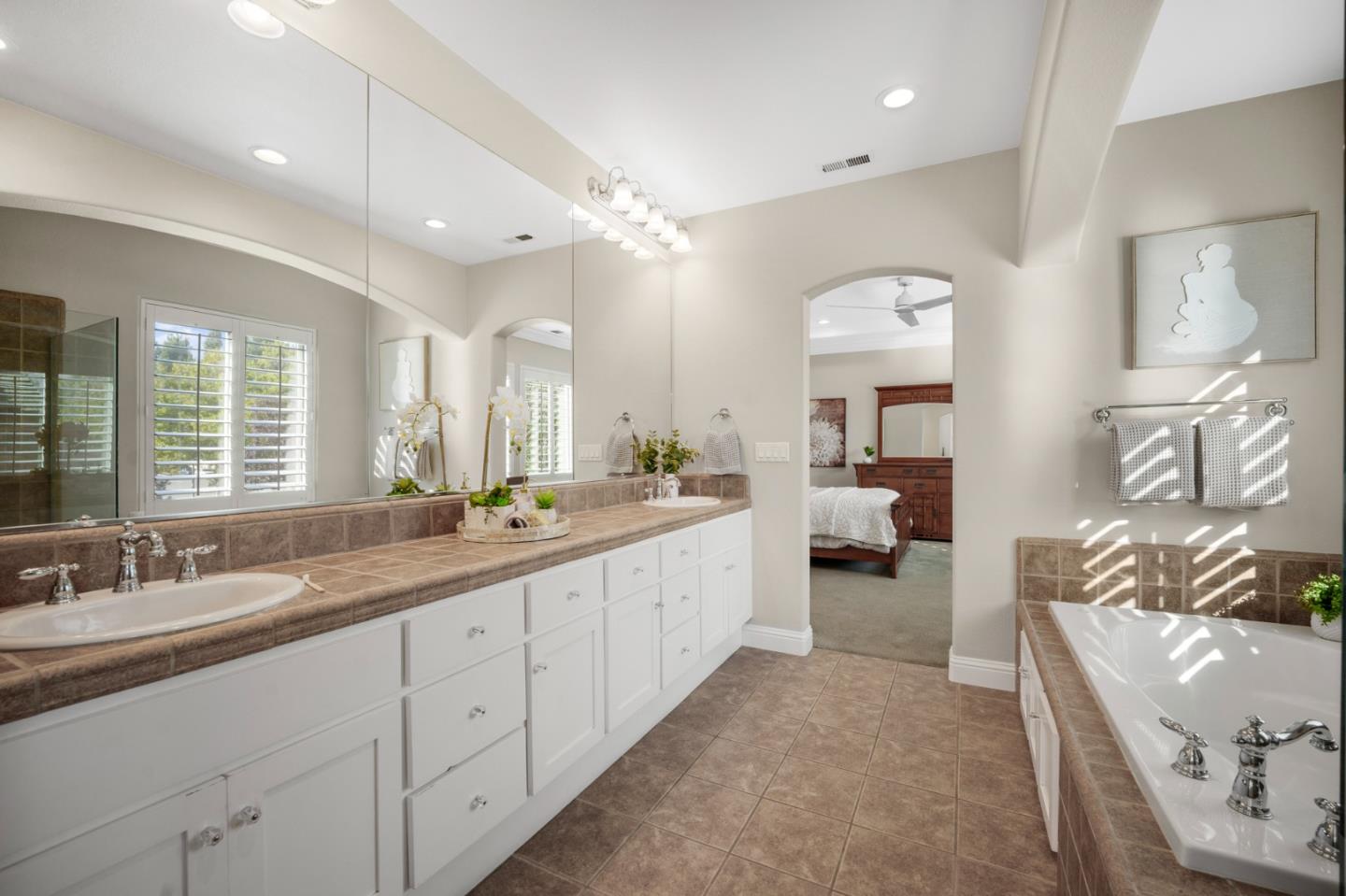 Detail Gallery Image 25 of 41 For 16895 Cabernet Ct, Morgan Hill,  CA 95037 - 4 Beds | 3/1 Baths