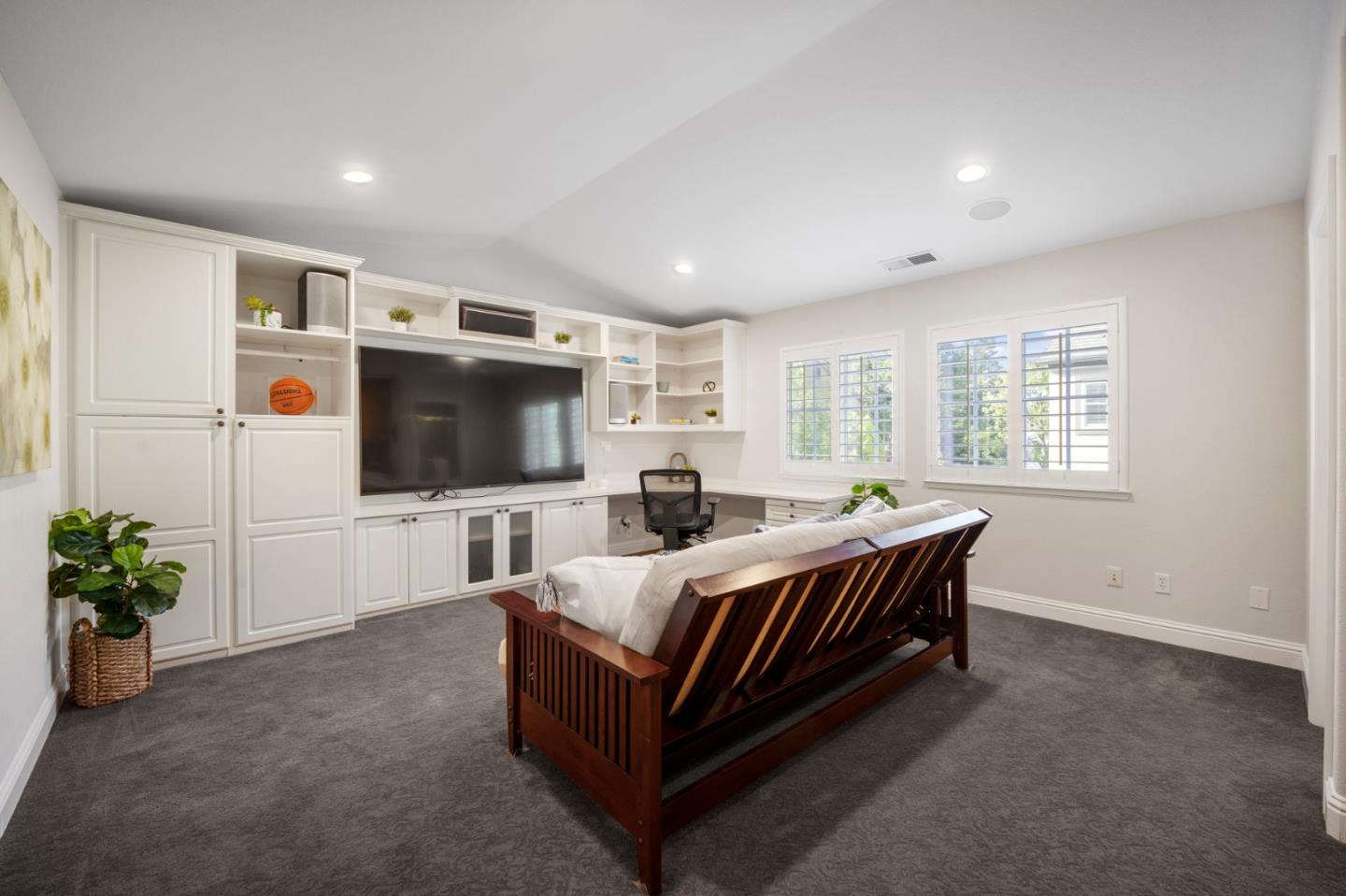 Detail Gallery Image 28 of 41 For 16895 Cabernet Ct, Morgan Hill,  CA 95037 - 4 Beds | 3/1 Baths