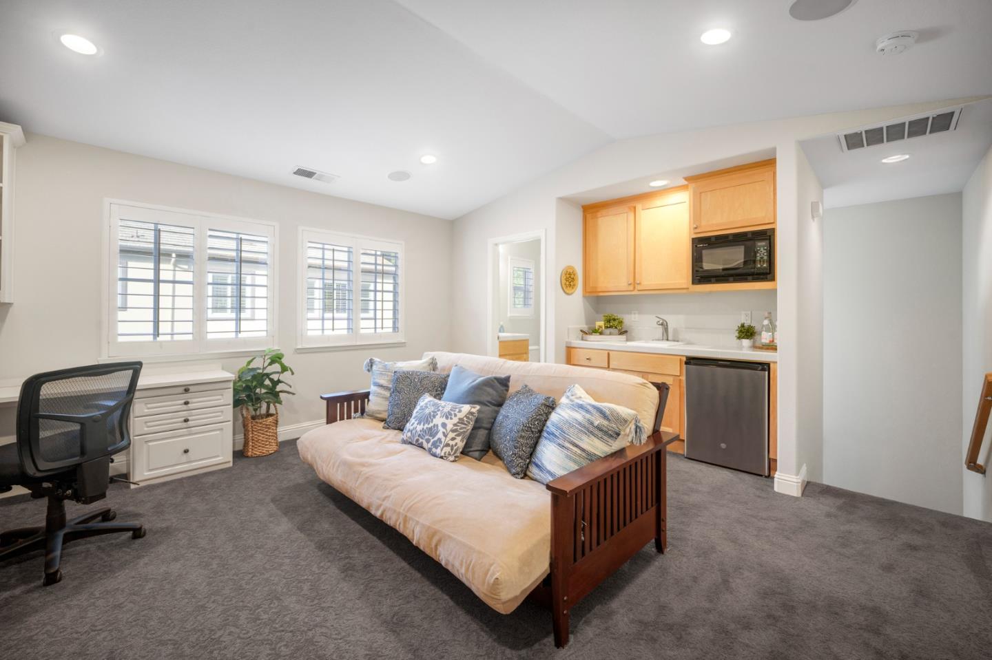 Detail Gallery Image 29 of 41 For 16895 Cabernet Ct, Morgan Hill,  CA 95037 - 4 Beds | 3/1 Baths