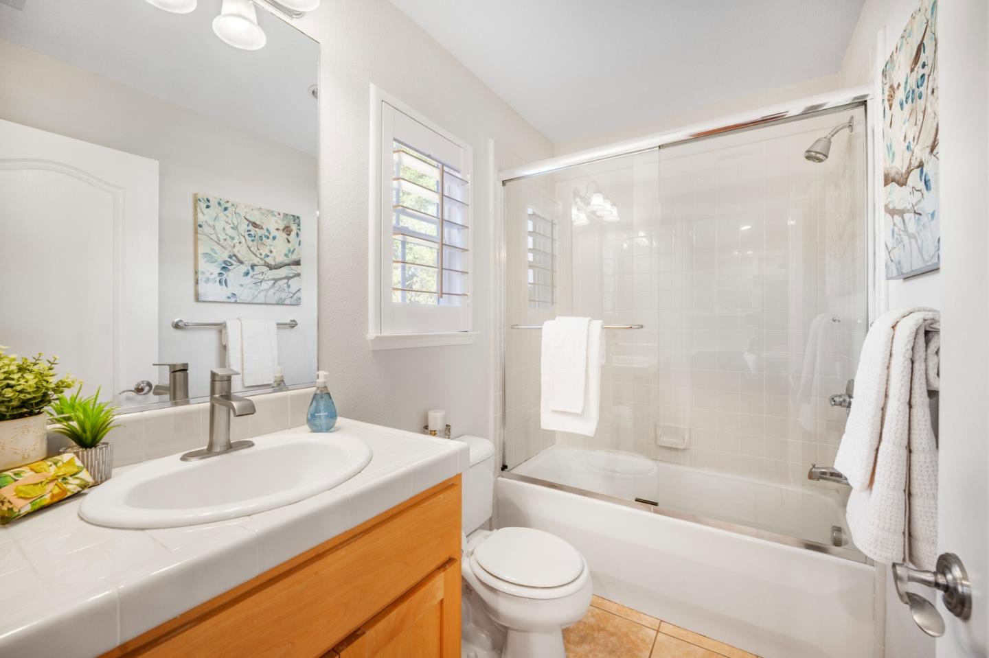 Detail Gallery Image 30 of 41 For 16895 Cabernet Ct, Morgan Hill,  CA 95037 - 4 Beds | 3/1 Baths