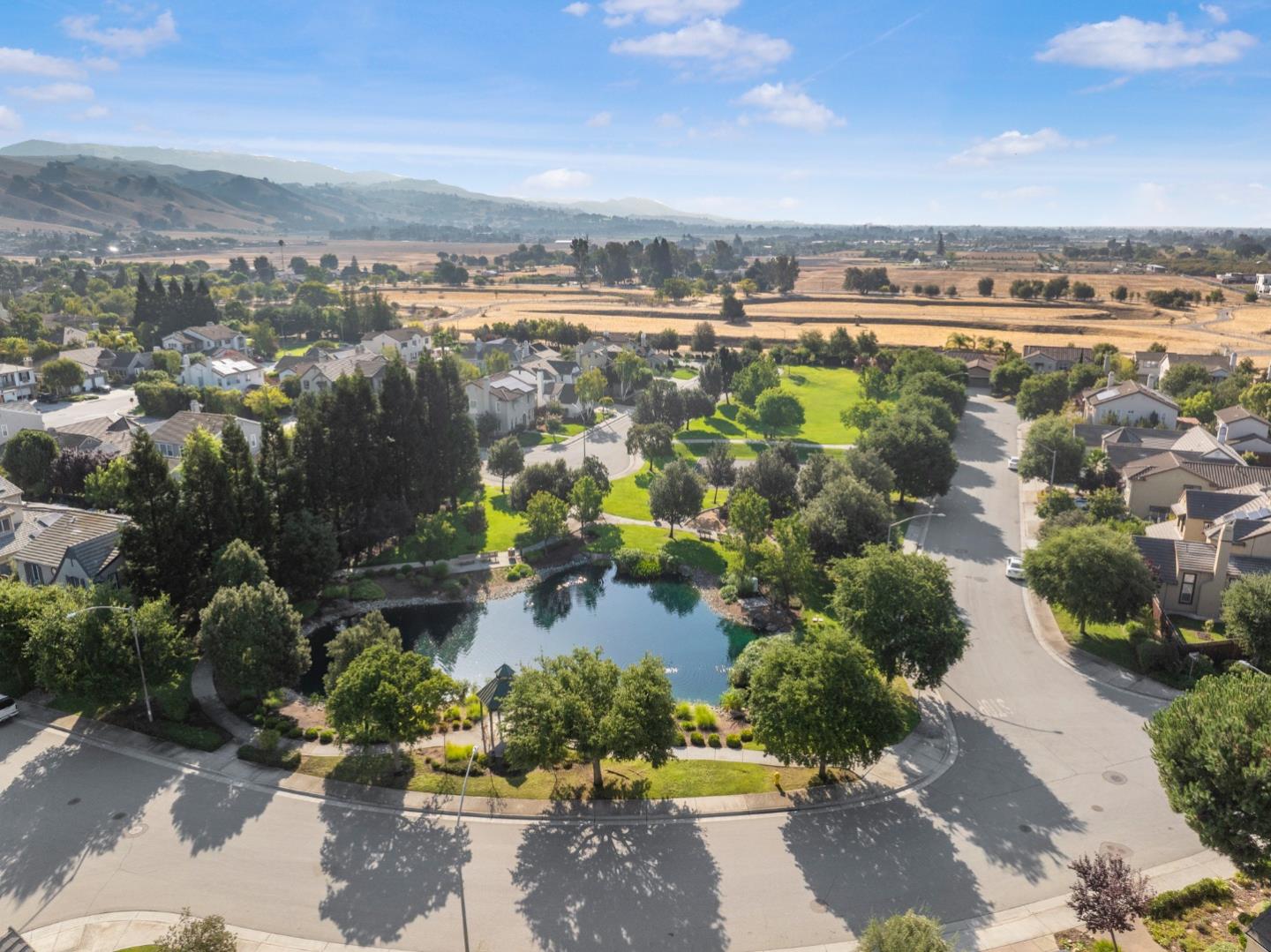 Detail Gallery Image 38 of 41 For 16895 Cabernet Ct, Morgan Hill,  CA 95037 - 4 Beds | 3/1 Baths