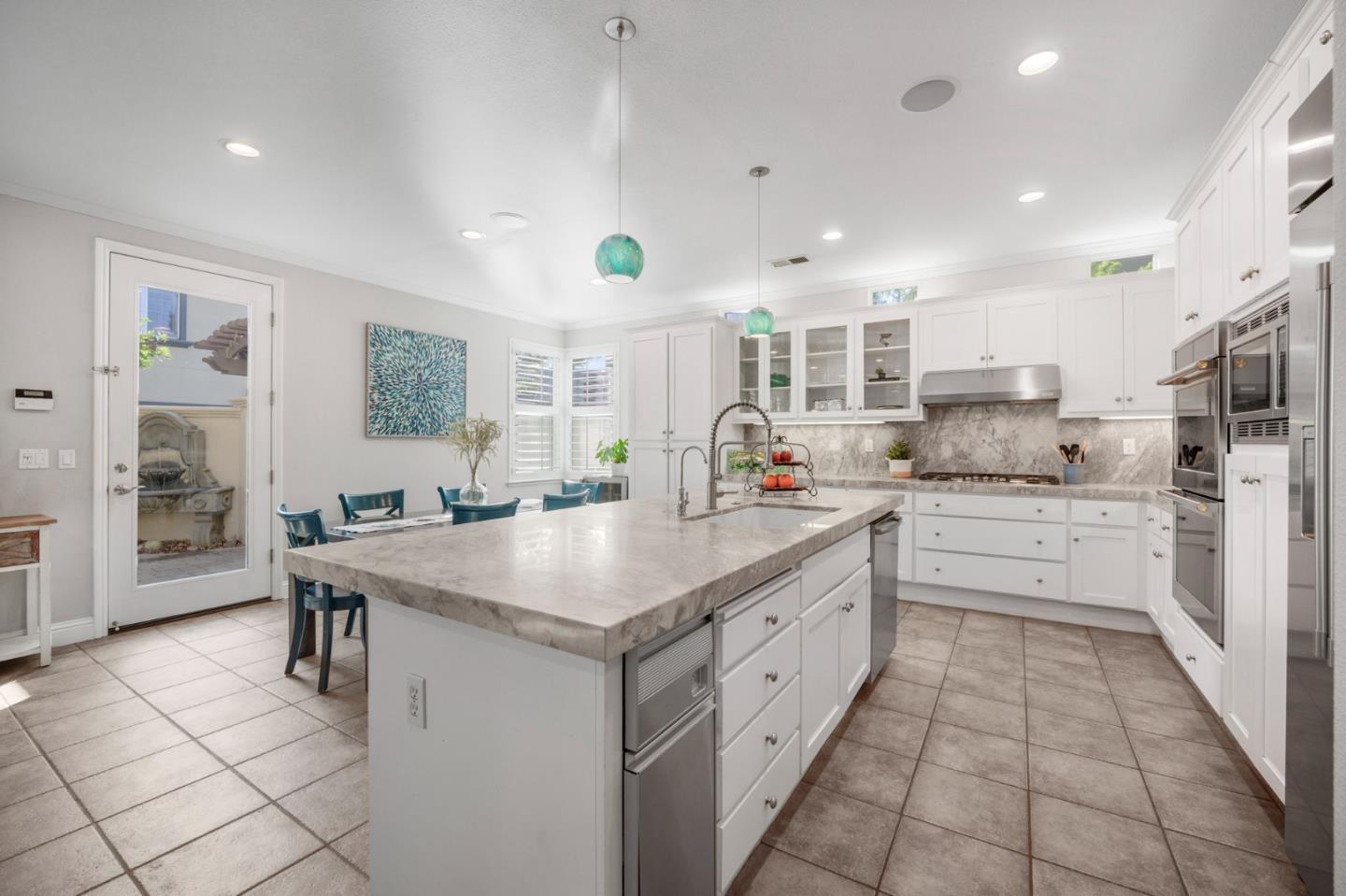 Detail Gallery Image 9 of 41 For 16895 Cabernet Ct, Morgan Hill,  CA 95037 - 4 Beds | 3/1 Baths