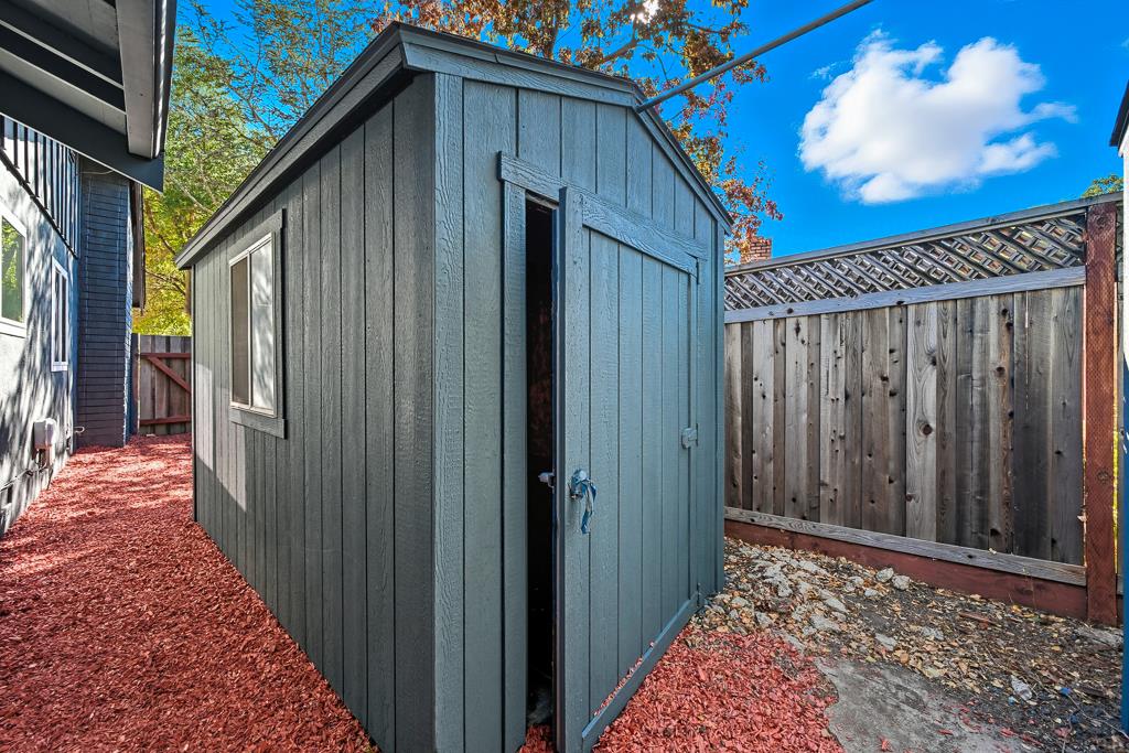 Detail Gallery Image 30 of 32 For 2563 Patra Dr, El Sobrante,  CA 94803 - 3 Beds | 2 Baths