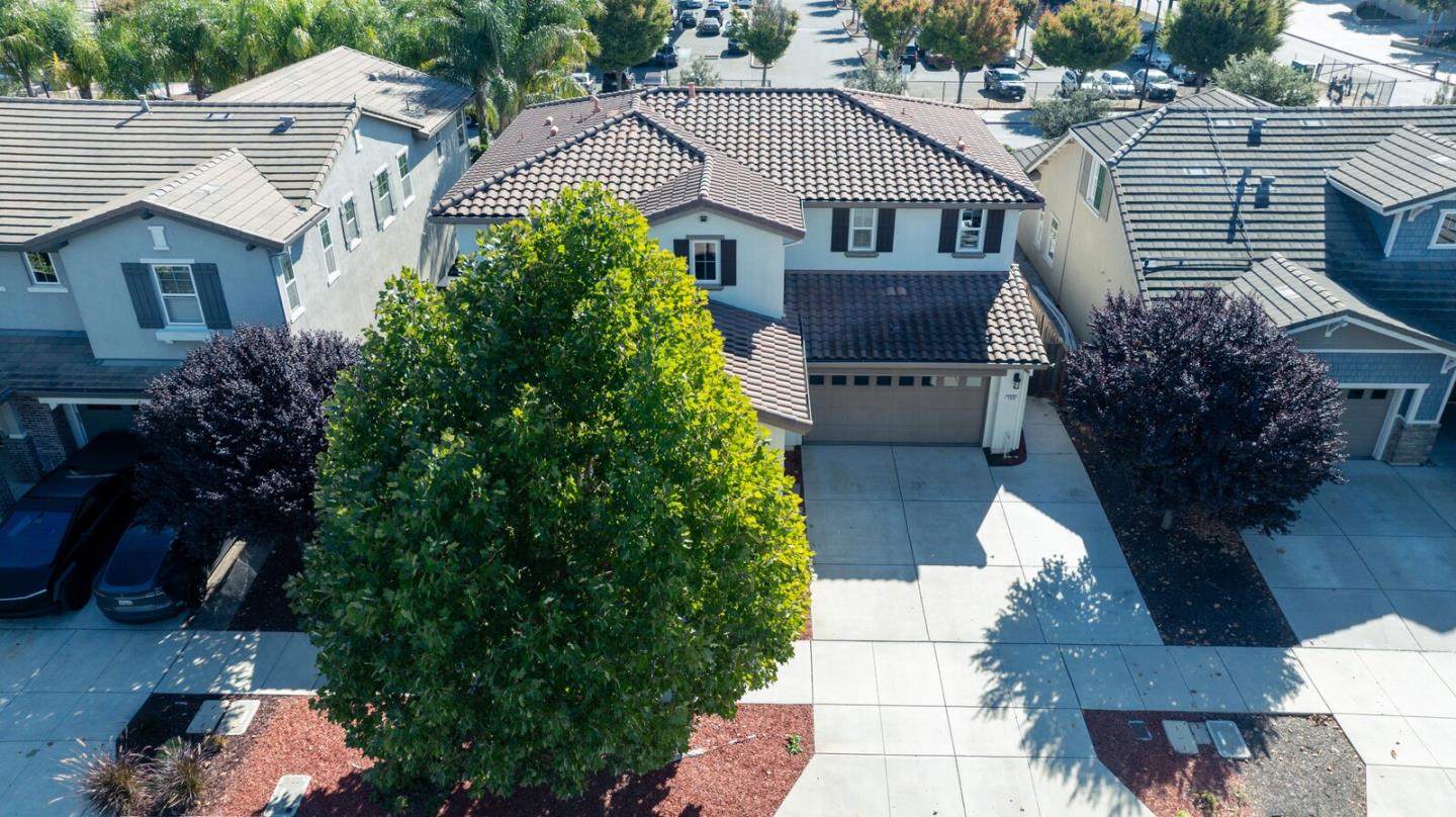 Detail Gallery Image 2 of 59 For 9938 Bobcat Ct, Gilroy,  CA 95020 - 4 Beds | 3/1 Baths