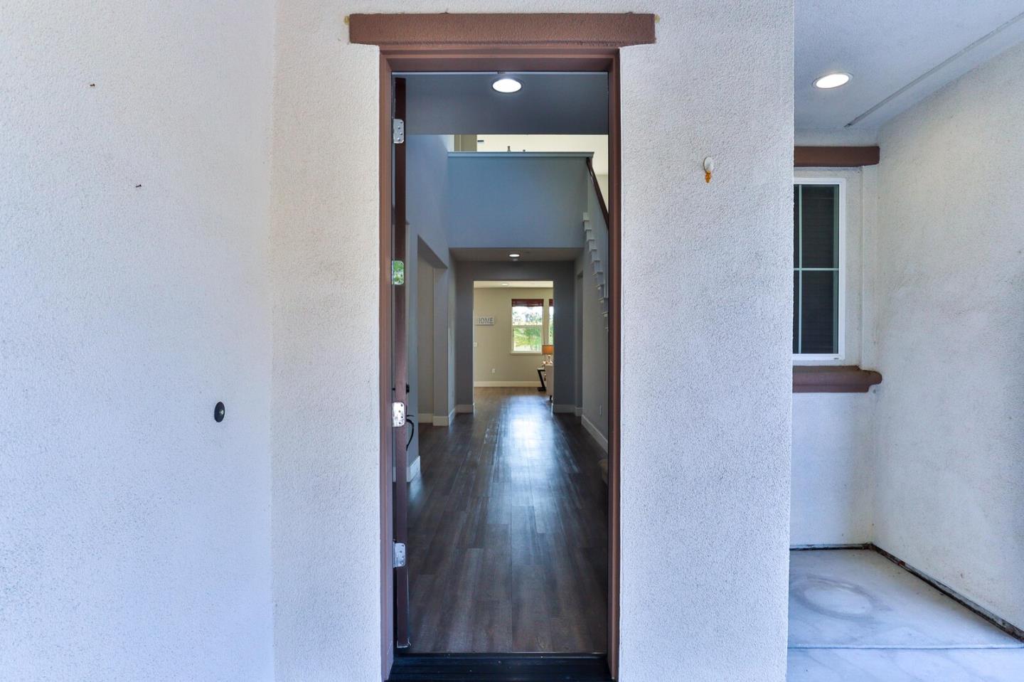 Detail Gallery Image 6 of 59 For 9938 Bobcat Ct, Gilroy,  CA 95020 - 4 Beds | 3/1 Baths