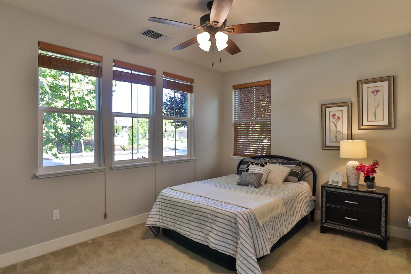 Detail Gallery Image 9 of 59 For 9938 Bobcat Ct, Gilroy,  CA 95020 - 4 Beds | 3/1 Baths