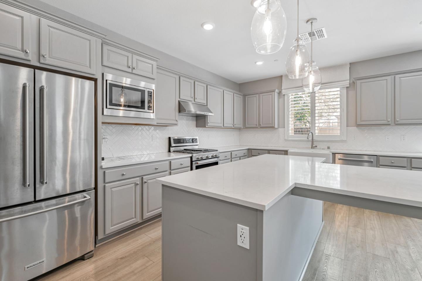 Detail Gallery Image 9 of 10 For 3057 Garden Farms Ave, Lathrop,  CA 95330 - 4 Beds | 3 Baths