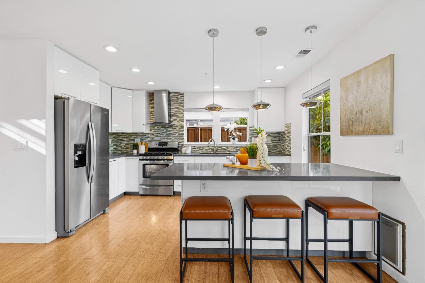 Detail Gallery Image 18 of 47 For 1308 Yarmouth Ter, Sunnyvale,  CA 94087 - 4 Beds | 2/1 Baths