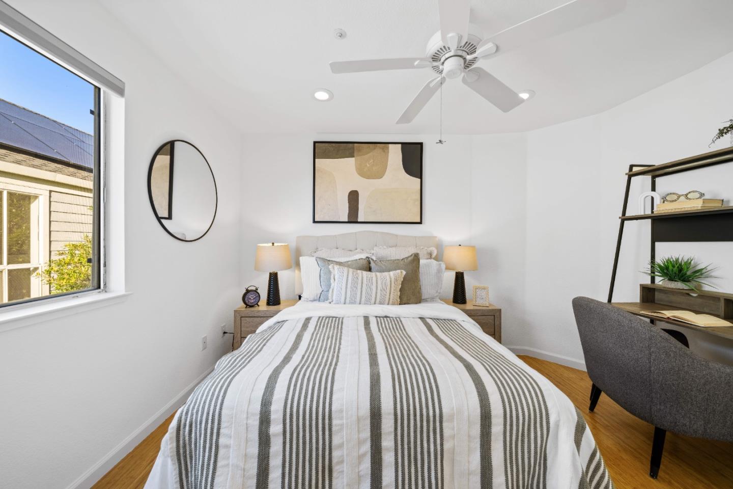 Detail Gallery Image 36 of 47 For 1308 Yarmouth Ter, Sunnyvale,  CA 94087 - 4 Beds | 2/1 Baths