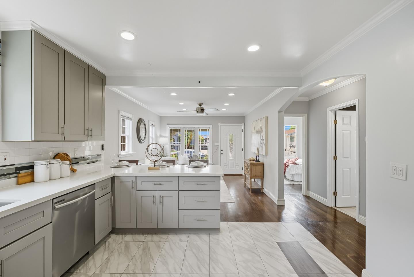 Detail Gallery Image 10 of 42 For 1565 E Saint James St, San Jose,  CA 95116 - 4 Beds | 2/1 Baths