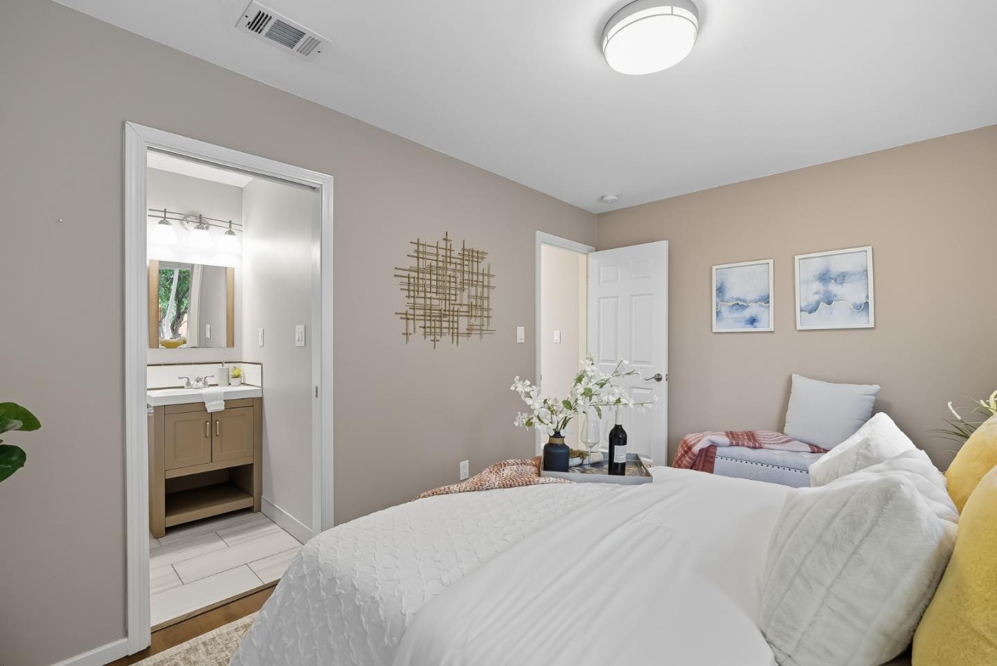 Detail Gallery Image 22 of 42 For 1565 E Saint James St, San Jose,  CA 95116 - 4 Beds | 2/1 Baths