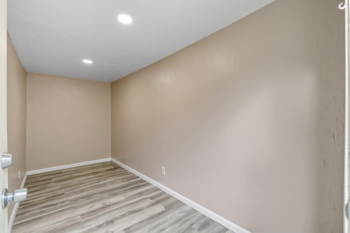 Detail Gallery Image 25 of 42 For 1565 E Saint James St, San Jose,  CA 95116 - 4 Beds | 2/1 Baths