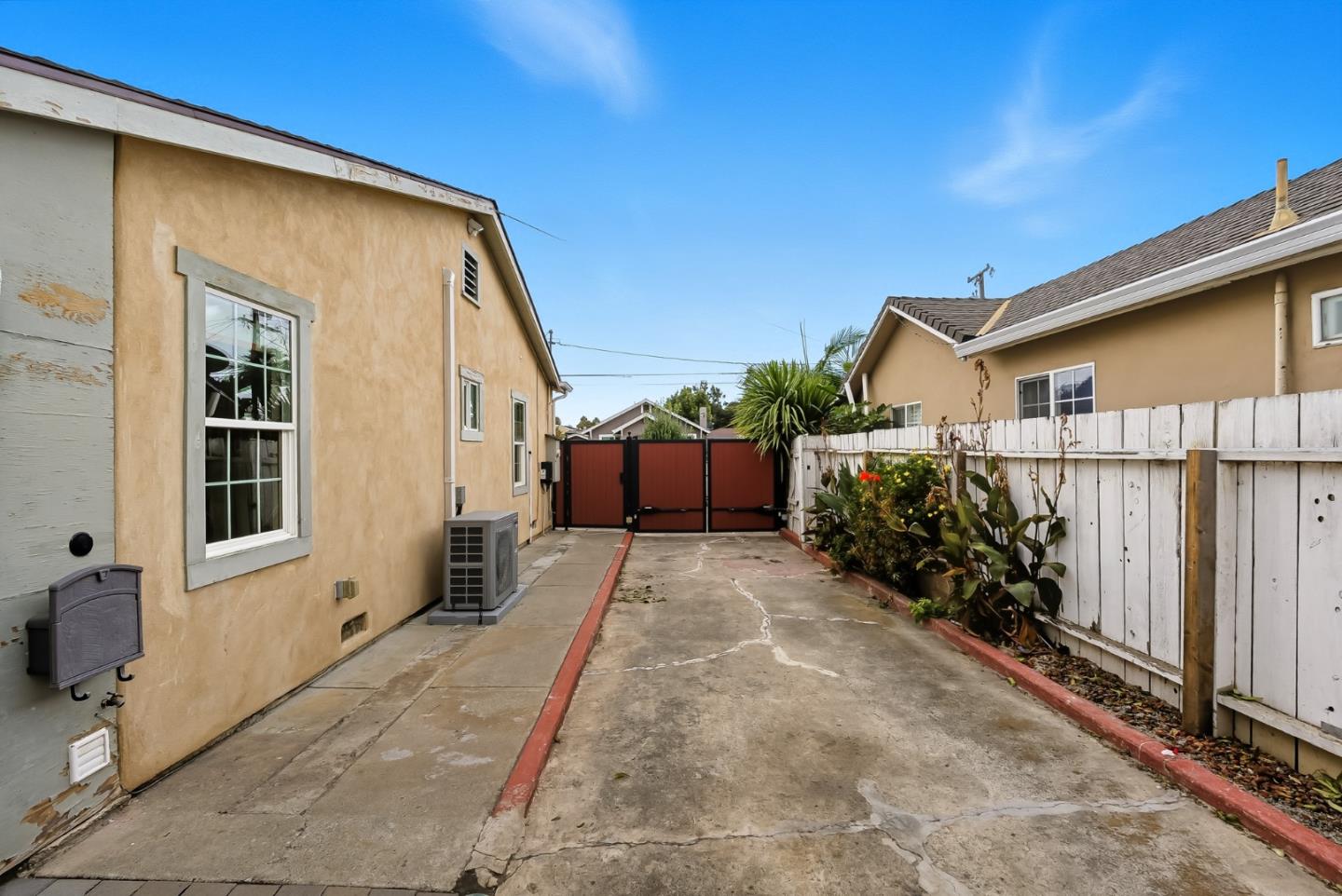 Detail Gallery Image 28 of 42 For 1565 E Saint James St, San Jose,  CA 95116 - 4 Beds | 2/1 Baths