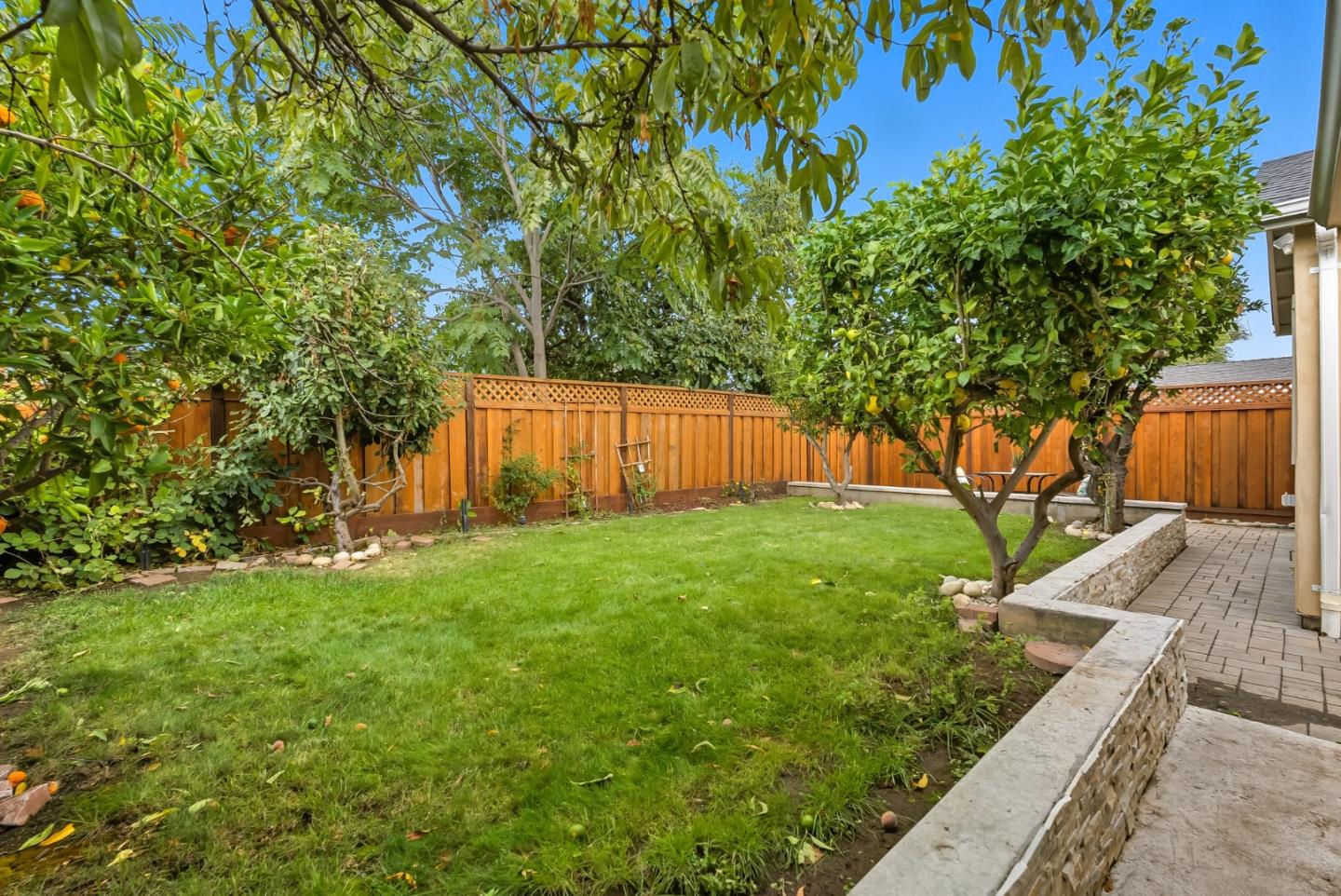 Detail Gallery Image 34 of 42 For 1565 E Saint James St, San Jose,  CA 95116 - 4 Beds | 2/1 Baths