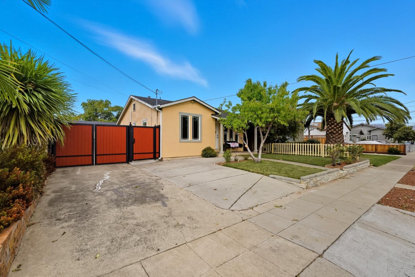 Detail Gallery Image 35 of 42 For 1565 E Saint James St, San Jose,  CA 95116 - 4 Beds | 2/1 Baths