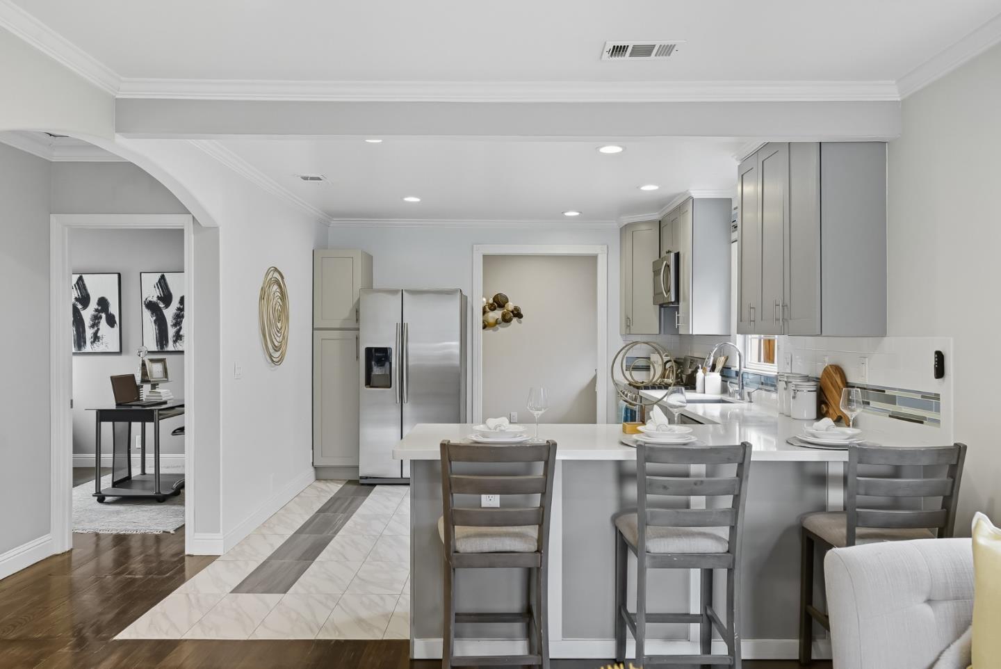 Detail Gallery Image 6 of 42 For 1565 E Saint James St, San Jose,  CA 95116 - 4 Beds | 2/1 Baths