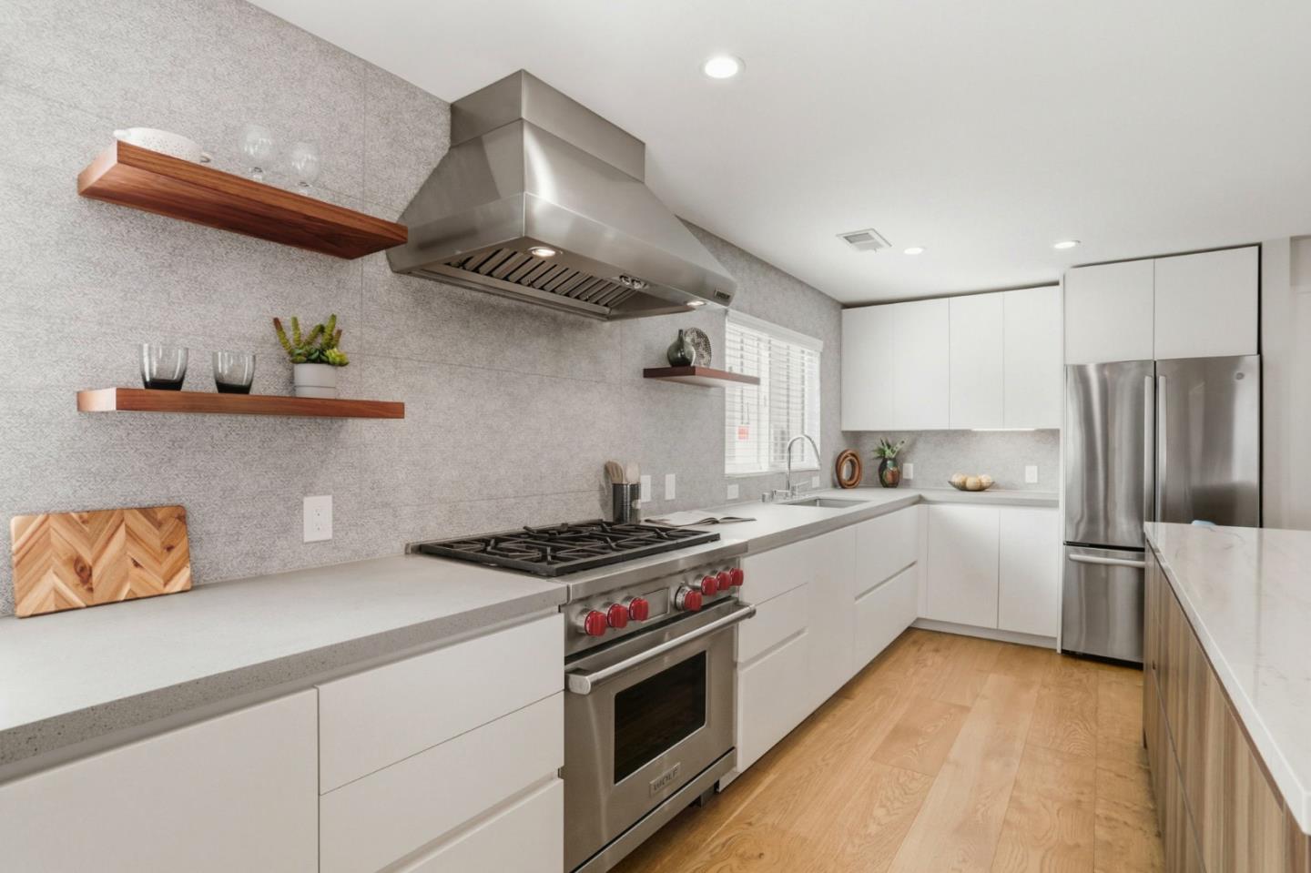 Detail Gallery Image 13 of 58 For 1244 Elderberry Dr, Sunnyvale,  CA 94087 - 4 Beds | 3/1 Baths