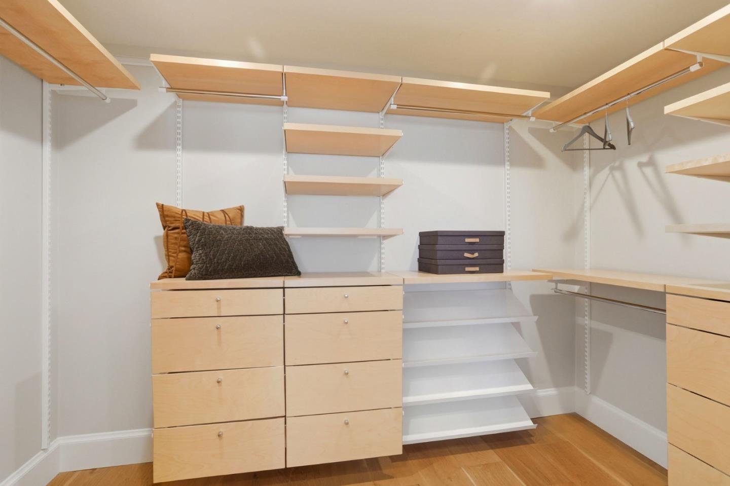 Detail Gallery Image 28 of 58 For 1244 Elderberry Dr, Sunnyvale,  CA 94087 - 4 Beds | 3/1 Baths