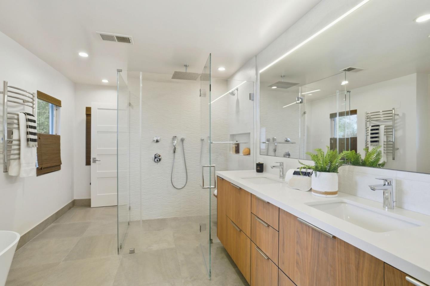 Detail Gallery Image 30 of 58 For 1244 Elderberry Dr, Sunnyvale,  CA 94087 - 4 Beds | 3/1 Baths