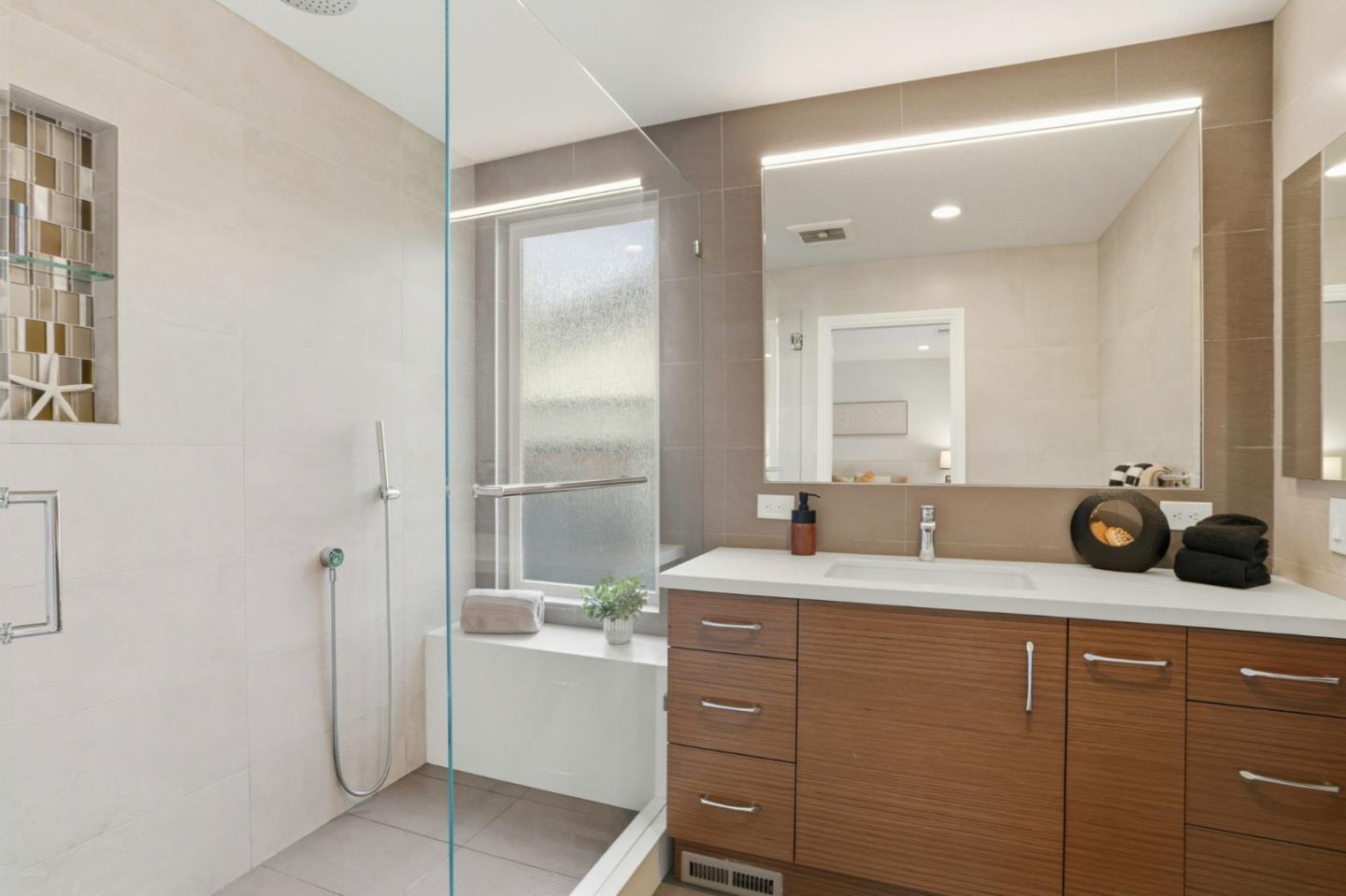 Detail Gallery Image 39 of 58 For 1244 Elderberry Dr, Sunnyvale,  CA 94087 - 4 Beds | 3/1 Baths