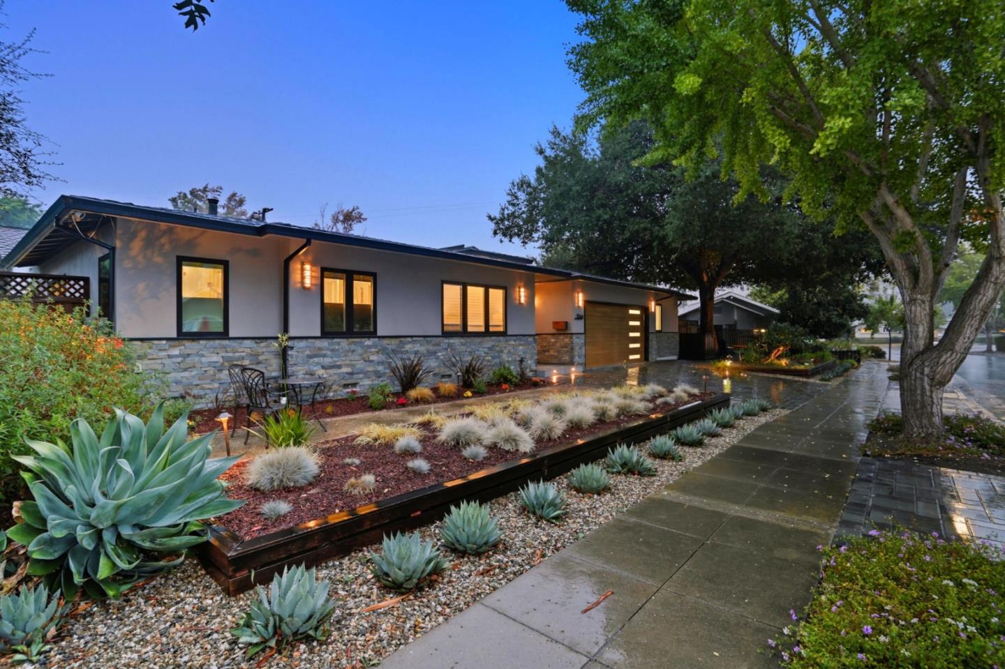 Detail Gallery Image 4 of 58 For 1244 Elderberry Dr, Sunnyvale,  CA 94087 - 4 Beds | 3/1 Baths