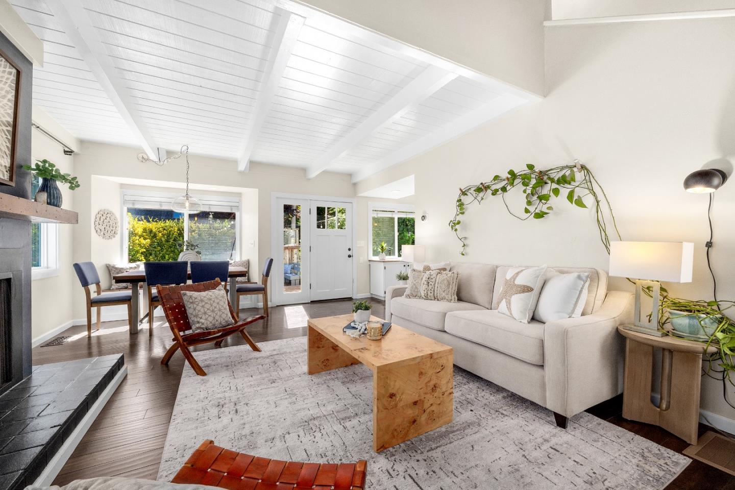 Detail Gallery Image 6 of 48 For 518 Encino Dr, Aptos,  CA 95003 - 3 Beds | 1/1 Baths