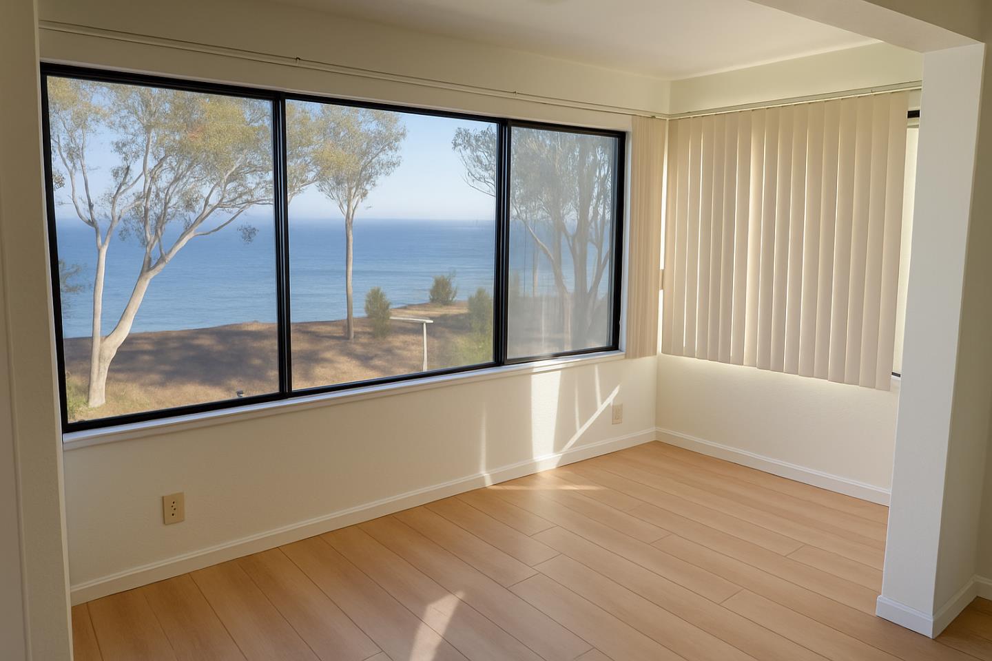 Detail Gallery Image 3 of 10 For 825 Balboa Ave #306,  Capitola,  CA 95010 - 2 Beds | 1/1 Baths