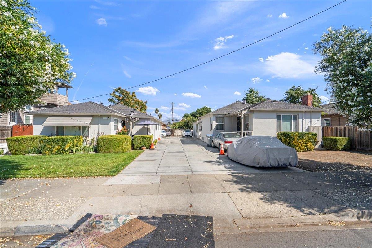 Detail Gallery Image 2 of 9 For 1144 Locust St, San Jose,  CA 95110 - – Beds | – Baths