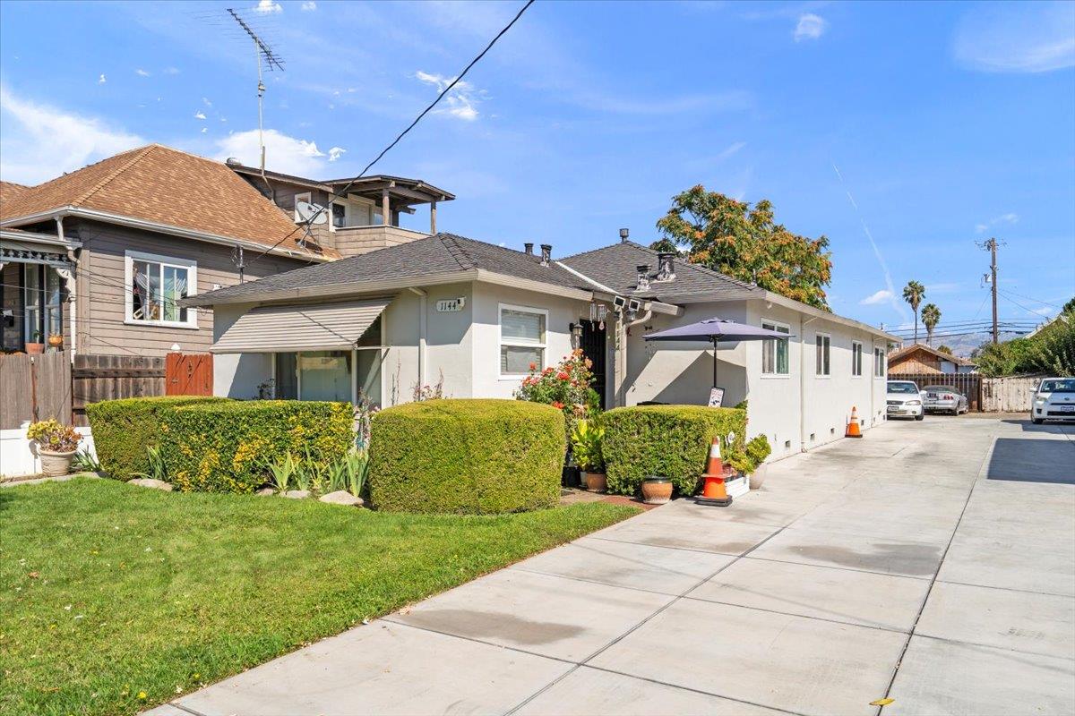 Detail Gallery Image 3 of 9 For 1144 Locust St, San Jose,  CA 95110 - – Beds | – Baths