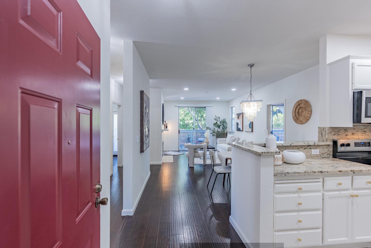 Detail Gallery Image 2 of 33 For 250 Santa Fe Ter #115,  Sunnyvale,  CA 94085 - 3 Beds | 2 Baths