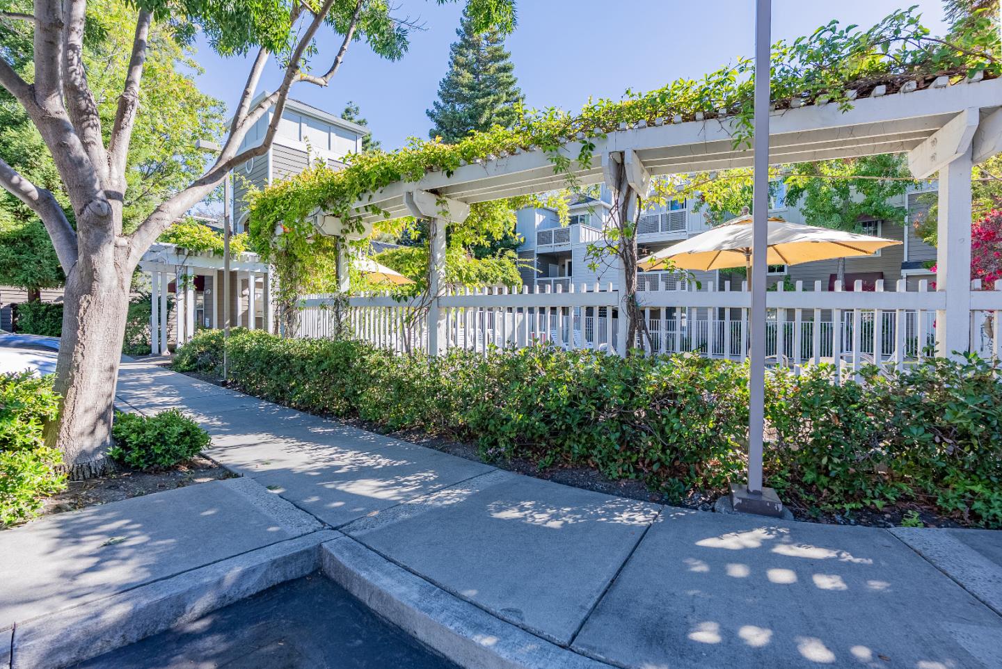 Detail Gallery Image 32 of 33 For 250 Santa Fe Ter #115,  Sunnyvale,  CA 94085 - 3 Beds | 2 Baths