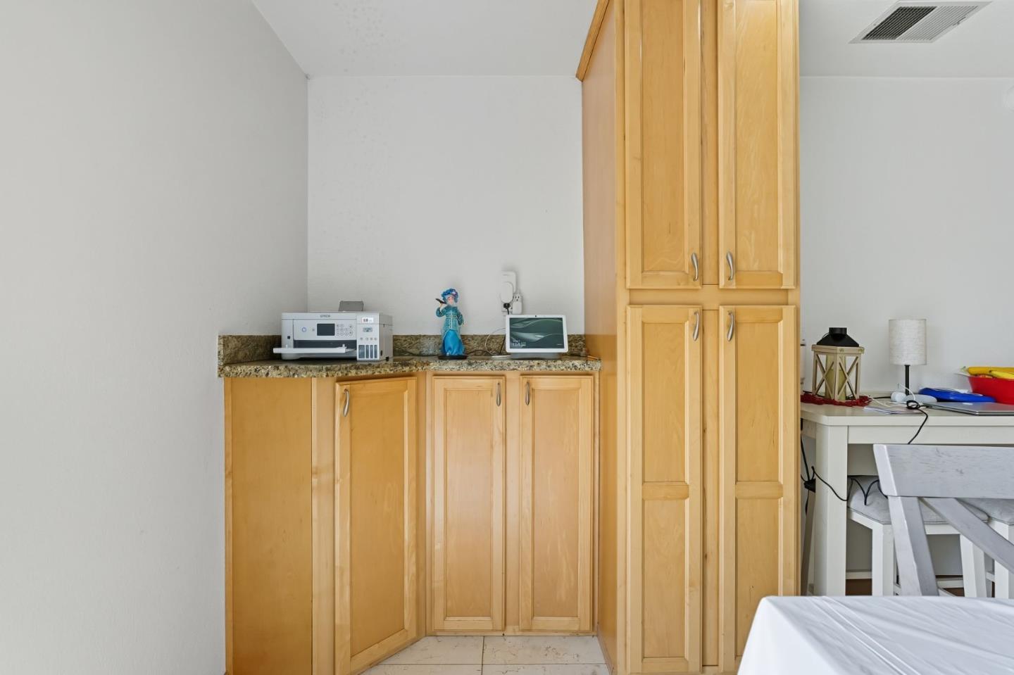 Detail Gallery Image 10 of 26 For 33911 Mello Way, Fremont,  CA 94555 - 3 Beds | 2 Baths