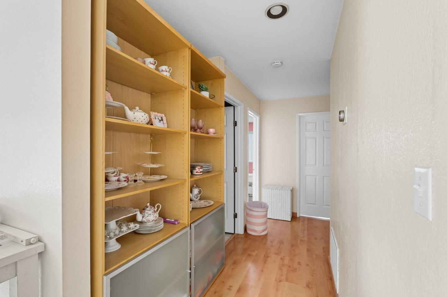 Detail Gallery Image 11 of 26 For 33911 Mello Way, Fremont,  CA 94555 - 3 Beds | 2 Baths