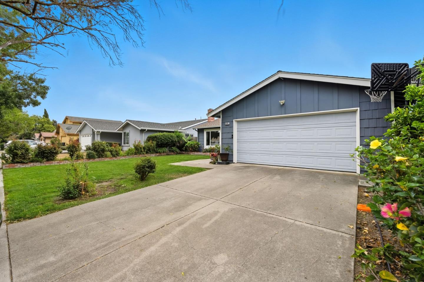 Detail Gallery Image 4 of 26 For 33911 Mello Way, Fremont,  CA 94555 - 3 Beds | 2 Baths