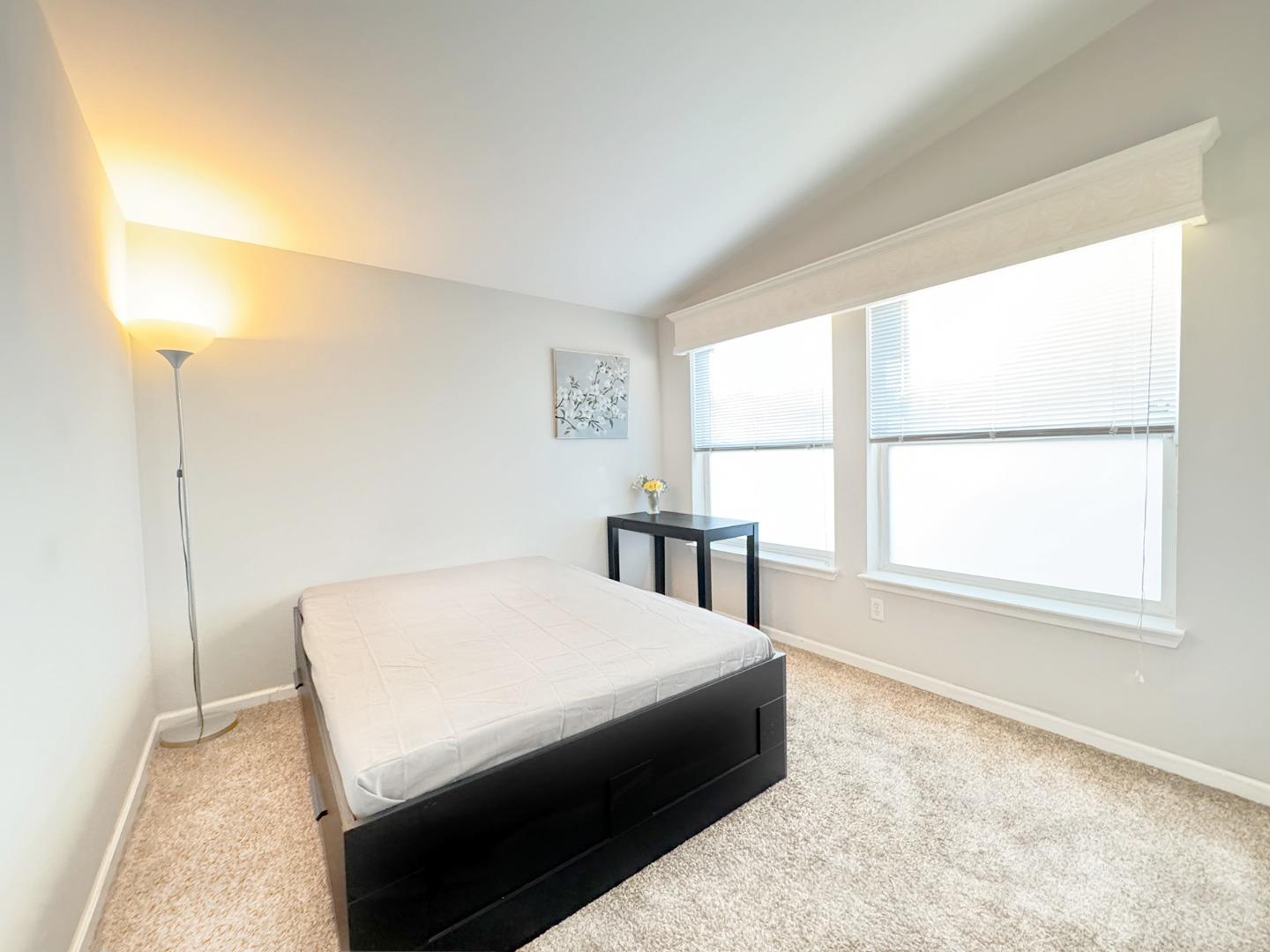 Detail Gallery Image 11 of 30 For 1225 Vienna Dr #604,  Sunnyvale,  CA 94089 - 4 Beds | 2 Baths