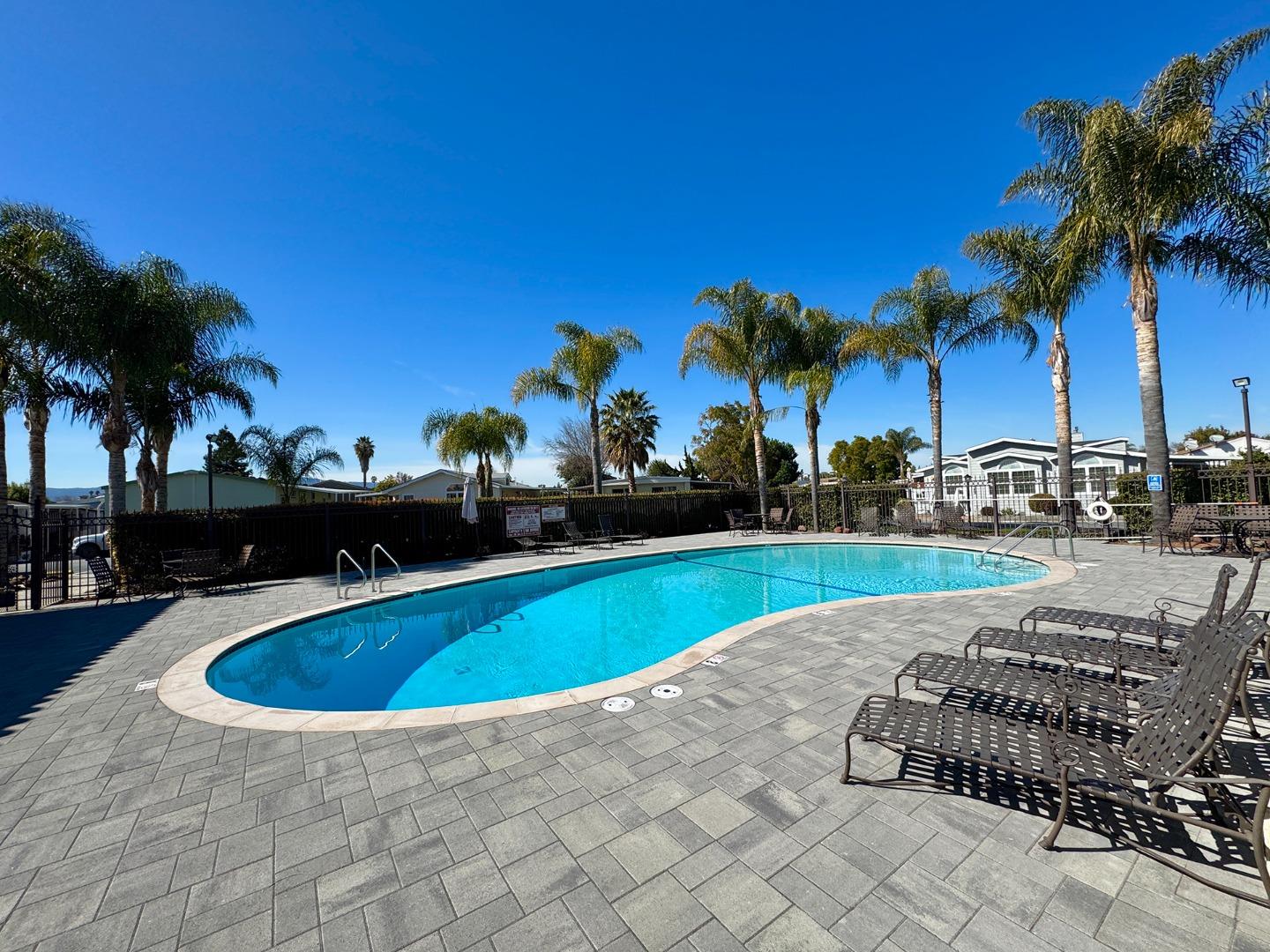 Detail Gallery Image 17 of 30 For 1225 Vienna Dr #604,  Sunnyvale,  CA 94089 - 4 Beds | 2 Baths